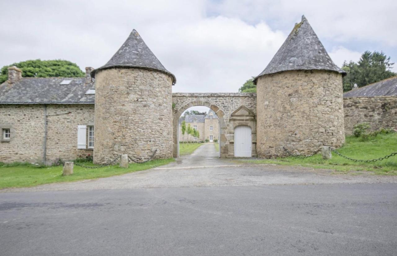 Chateau De Cadouzan Saint-Dolay Exteriér fotografie